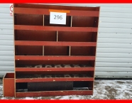 Nr. 296<br />
Półka uniwersalna.<br />
Wymiary:<br />
Dł - 170 cm<br />
Wys - 180 cm<br />...